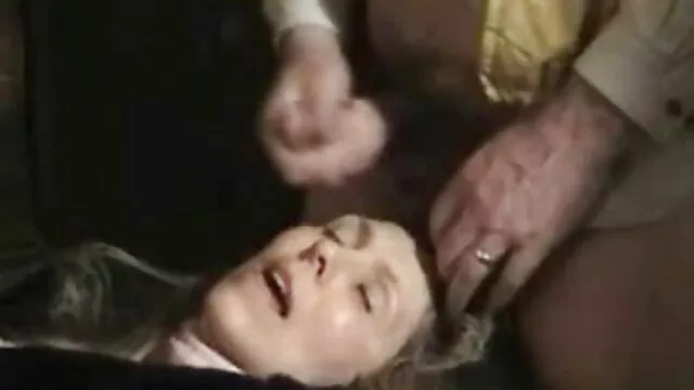 Blondie esperma hentai español latino sin censura taufe