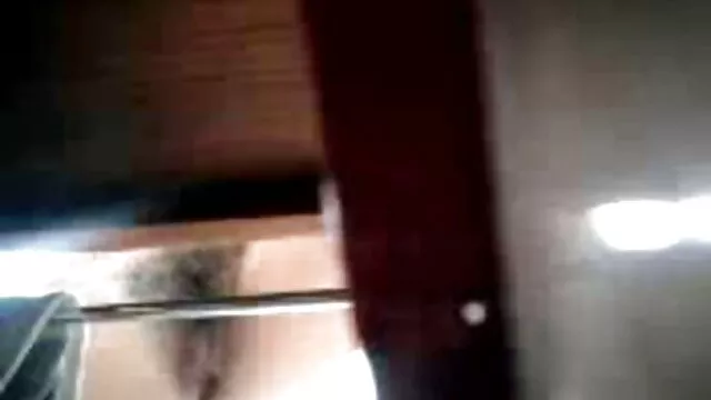 Hermosa puta brazzers en español latino Olivia Saint con buenas tetas grandes recibe anal y coño DP